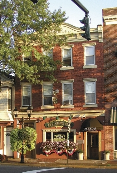 TWEEDS and  John  J. Sullivan Hotel  Hotel/Resort In New York Photo