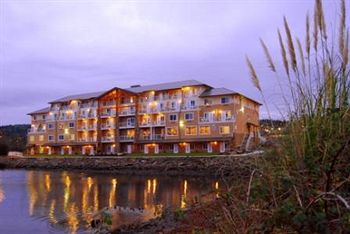 Oxford Suites Silverdale  Hotel/Resort In Washington State Photo